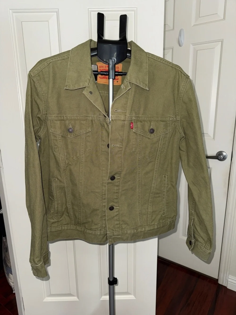 Levi's Olive Utility Trucker Jacket - Picture 1 of 1